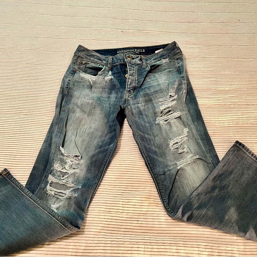 American Eagle Outfitters Blue Relaxed Jeans with Distressed Details